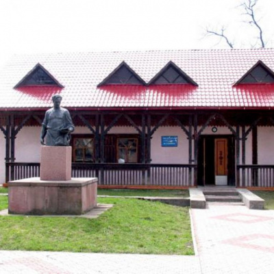 Художньо-меморіальний музей Василя Касіяна, Снятин
