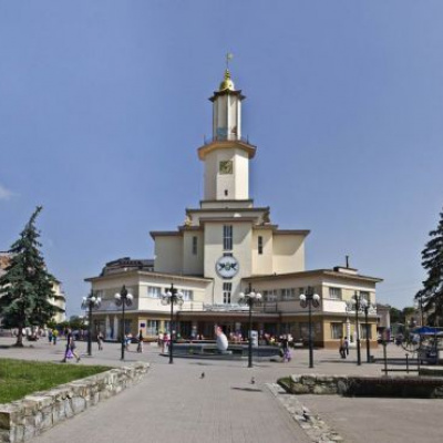 Площа Ринок, Івано-Франківськ