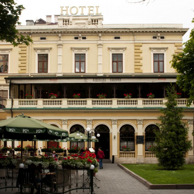 Готель 'Відень' та ресторан 'Віденська кав'ярня'