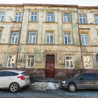 Oberig в центрі біля Ратуші на Площі Ринок 11