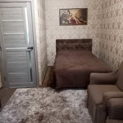 вул. Академіка Кримського, 2